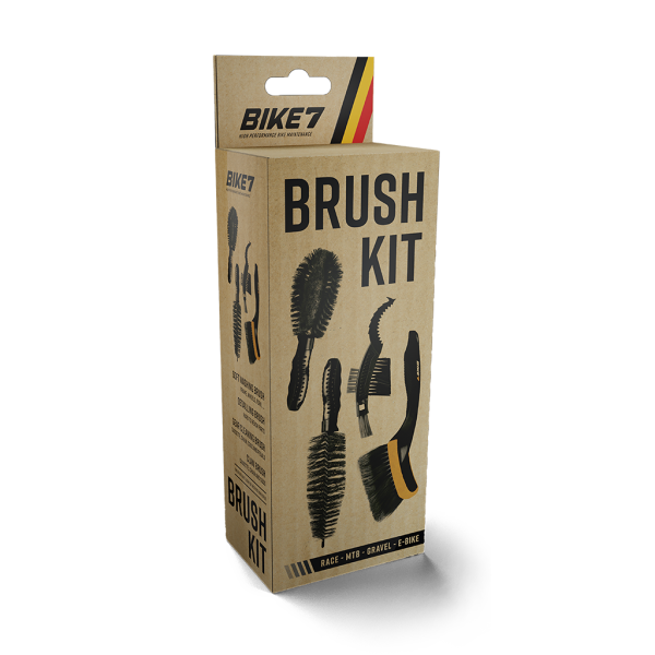 brush-kit-uni-977440490-1024